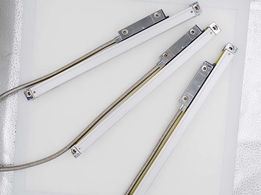 IP67 保護級 光線性エンコーダー 解像度 5μm ディスプレイ解像度 増加または絶対